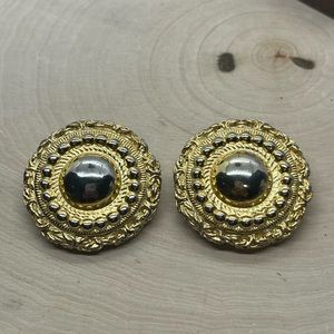 Stunning VTG Givenchy Gold Gilt Clip On Earrings